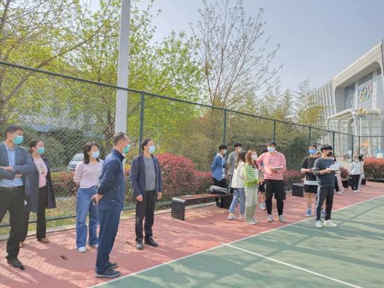 副校长于长立到bat365在线官网平台参加“校领导联系学生”活动